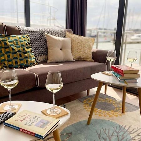 Yarmouth Waterlodge Floating Apartments 2 Ngoại thất bức ảnh